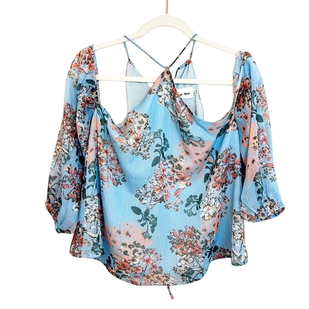 Line & Dot Blue Floral Cold Shoulder Halter Top Size M LT1924A Long Sleeve Boho